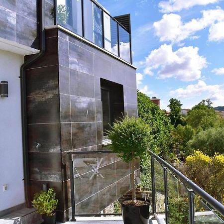 Albergue Hosting Duero Pesquera de Duero Ngoại thất bức ảnh