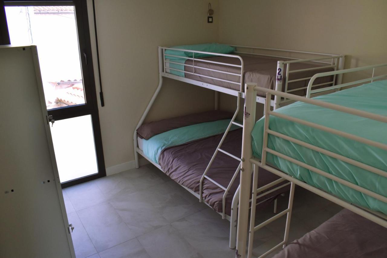Albergue Hosting Duero Pesquera de Duero Ngoại thất bức ảnh